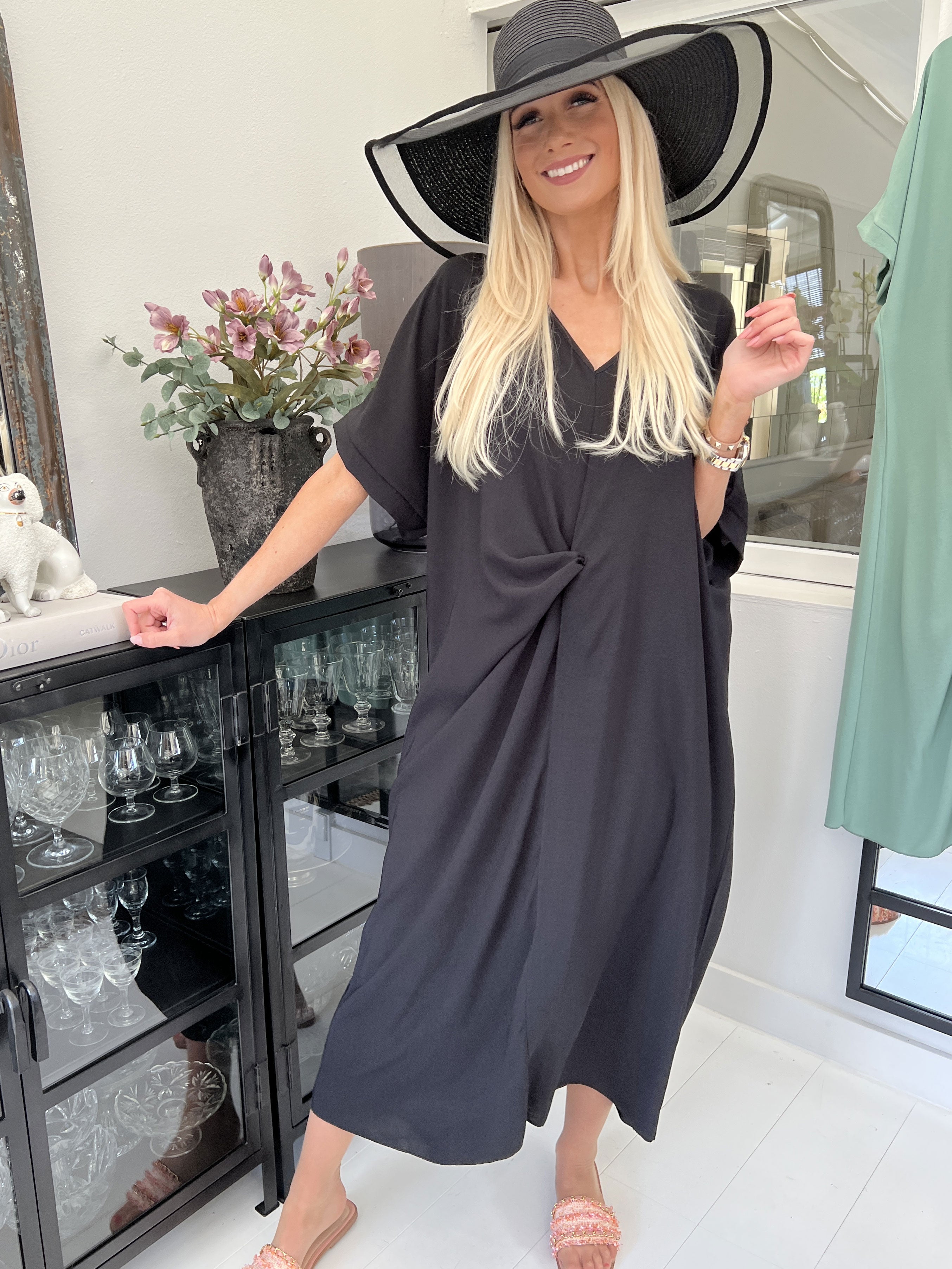 Zora - Klänning med knut framsida